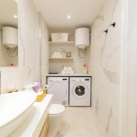 Deluxe Strada Apartment