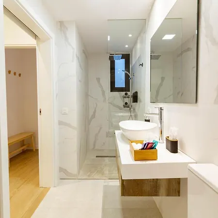 Deluxe Strada Apartment